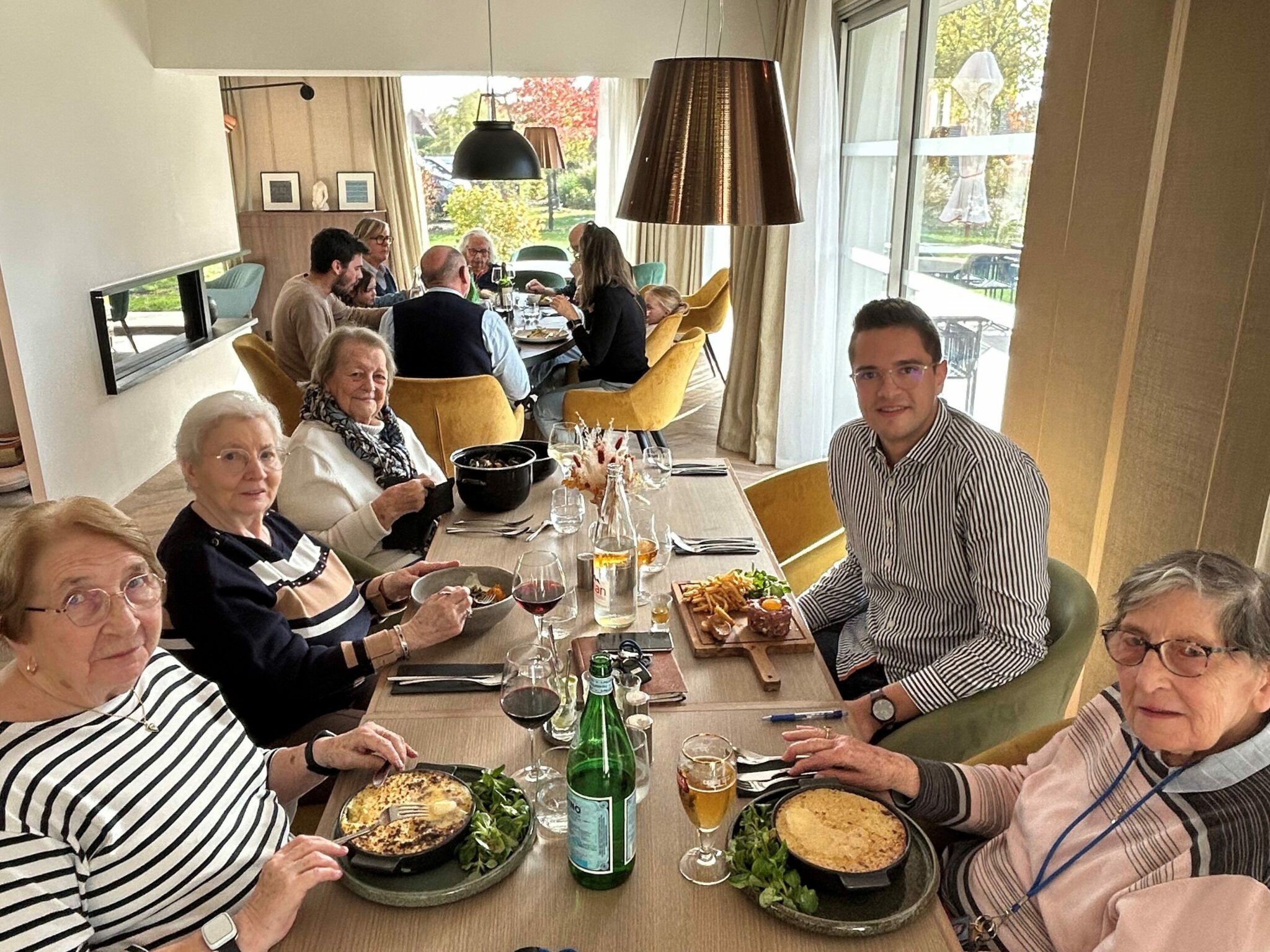 La "Table du Directeur" 1 table du directeur 1 edited scaled